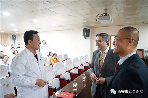 星空官方体育美国斯坦福大学教授Jamie R Lopez来西安市红会医院交流授课(图3)