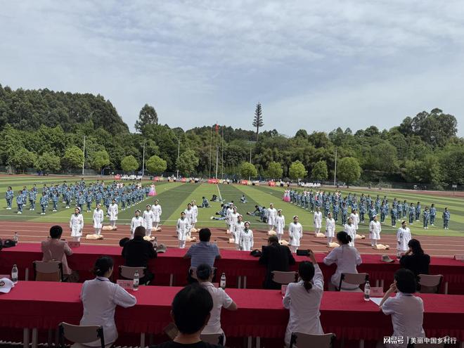以赛为翼 共筑护理人才培养高地 2025年“慧医杯”第五届护理急救技能大赛圆满落幕